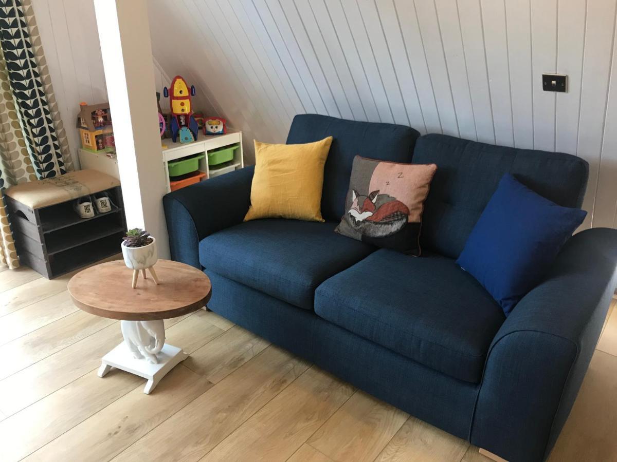 Foxes Sea Side Retreat Deluxe Chalet Is A Lovely Holiday Home Tucked Away On The Kent Coast Kingsdown  외부 사진