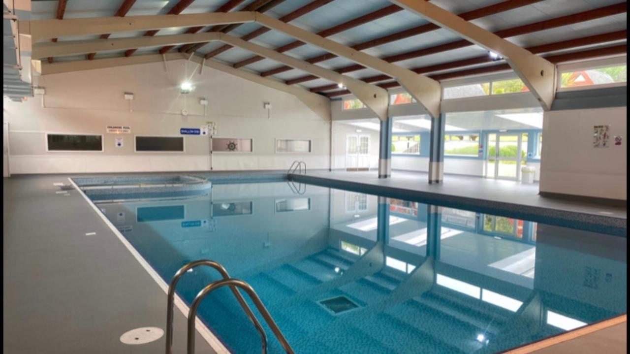 Foxes Sea Side Retreat Deluxe Chalet Is A Lovely Holiday Home Tucked Away On The Kent Coast Kingsdown  외부 사진